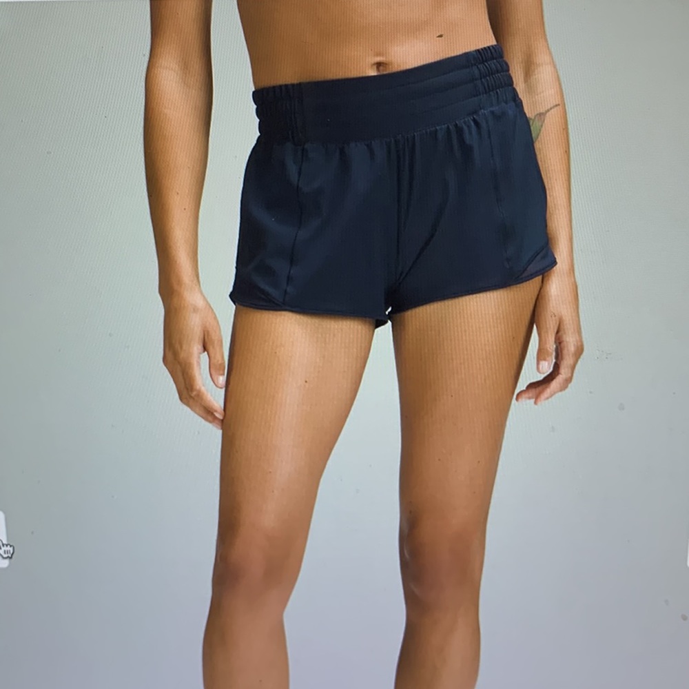 Lululemon Hotty Hot HR 2.5” - Size 4 True Navy